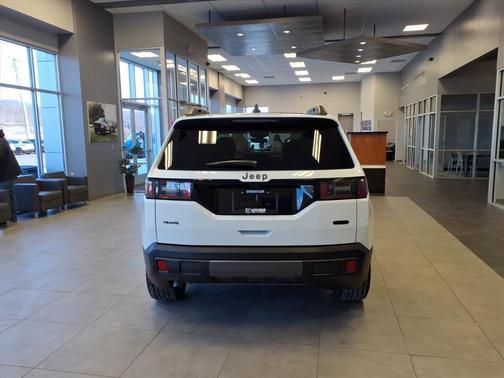 2026 Jeep Cherokee Overland