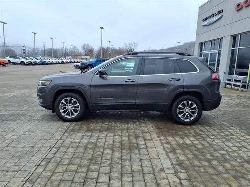 2022 Jeep Cherokee Latitude Lux