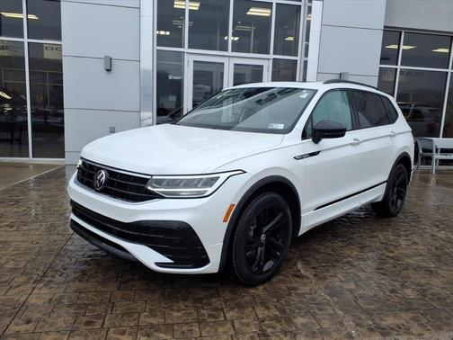 2023 Volkswagen Tiguan 2.0T SE R-Line Black 4MOTION
