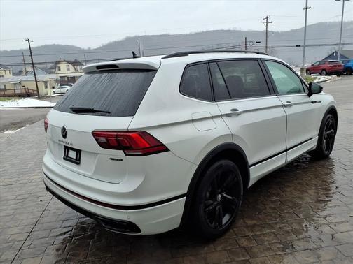 2023 Volkswagen Tiguan 2.0T SE R-Line Black 4MOTION