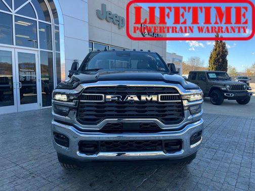 2025 RAM 2500 Tradesman Regular Cab 4x4 8' Box