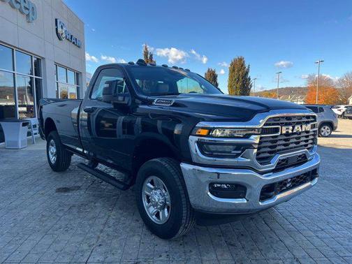 2025 RAM 2500 Tradesman Regular Cab 4x4 8' Box