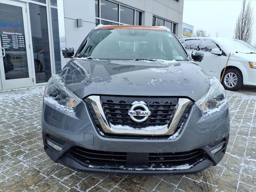 2020 Nissan Kicks SR