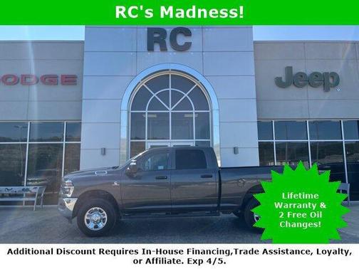 2026 RAM 2500 Tradesman Crew Cab 4x4 6'4' Box