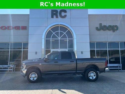 2026 RAM 2500 Tradesman Crew Cab 4x4 6'4' Box