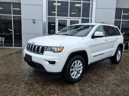 2022 Jeep Grand Cherokee Laredo