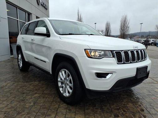 2022 Jeep Grand Cherokee Laredo