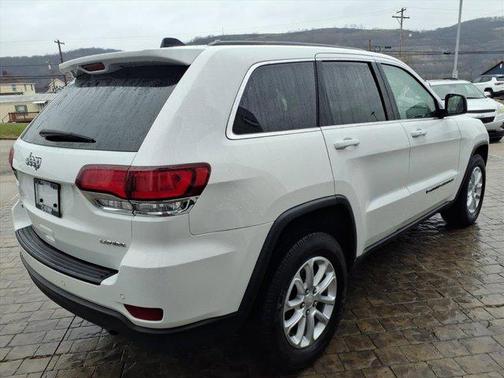 2022 Jeep Grand Cherokee Laredo