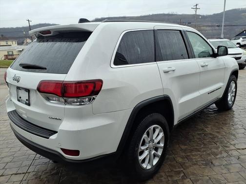 2022 Jeep Grand Cherokee Laredo