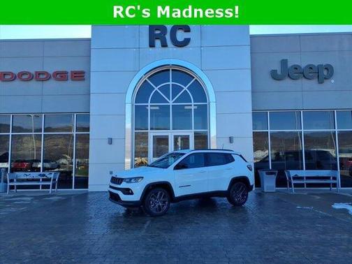 Bright White Clearcoat 2026 Jeep Compass Latitude