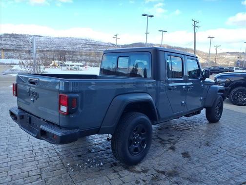2026 Jeep Gladiator Sport