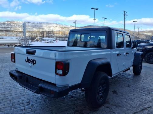 2026 Jeep Gladiator Sport