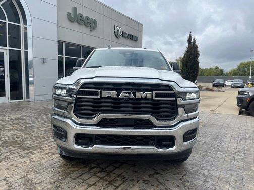 2026 RAM 2500 Tradesman Crew Cab 4x4 6'4' Box