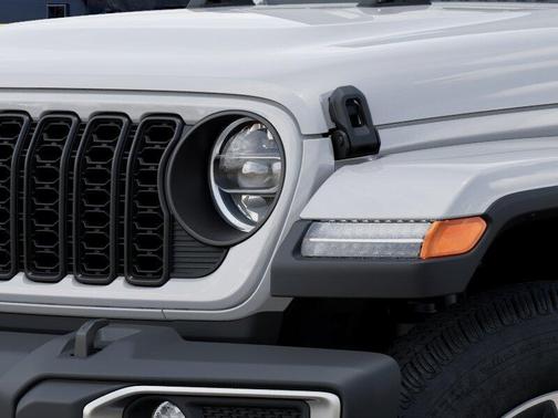 2026 Jeep Gladiator Sahara 4x4