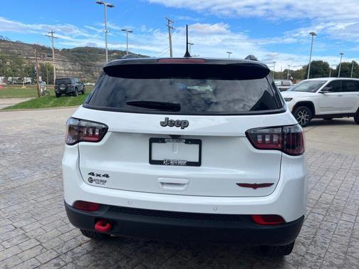 2026 Jeep Compass Trailhawk