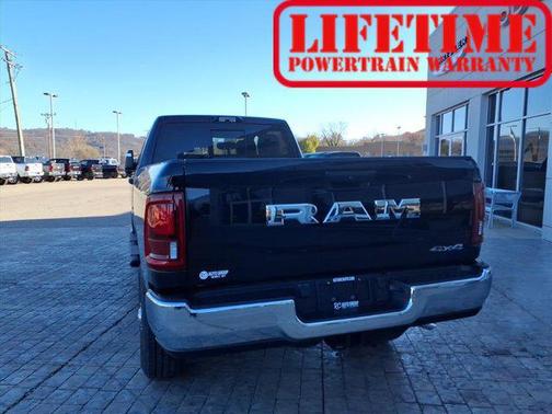 2025 RAM 2500 Tradesman Crew Cab 4x4 8' Box
