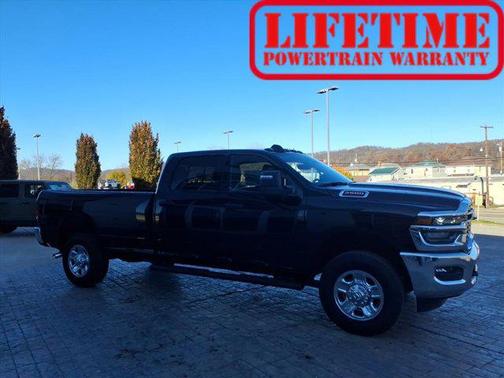 2025 RAM 2500 Tradesman Crew Cab 4x4 8' Box