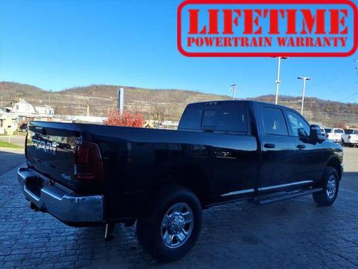 2025 RAM 2500 Tradesman Crew Cab 4x4 8' Box