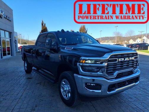 2025 RAM 2500 Tradesman Crew Cab 4x4 8' Box