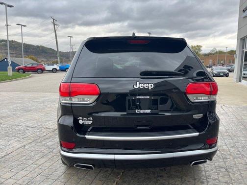2021 Jeep Grand Cherokee Summit