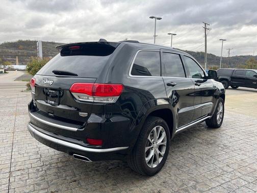 2021 Jeep Grand Cherokee Summit