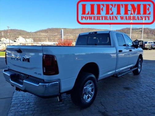 2025 RAM 2500 Tradesman Crew Cab 4x4 8' Box