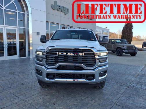 2025 RAM 2500 Tradesman Crew Cab 4x4 8' Box