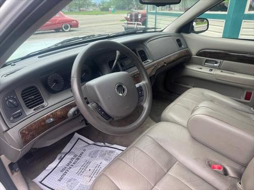2011 Mercury Grand Marquis LS (Fleet Only)