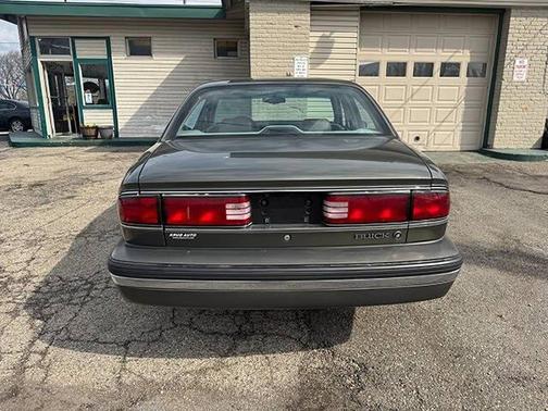 Green 1996 Buick LeSabre Custom 4dr Sedan
