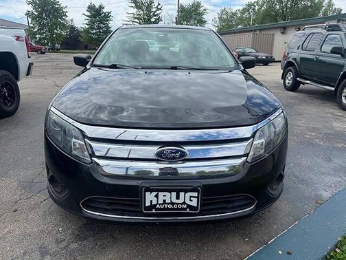 Tuxedo Black Metallic 2010 Ford Fusion SE