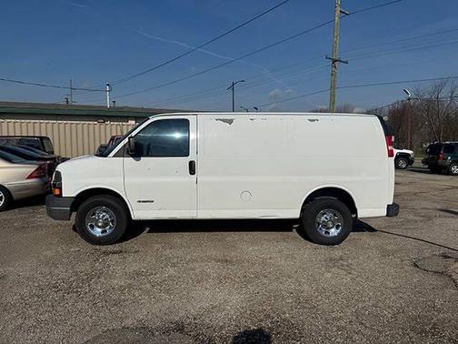 2004 Chevrolet Express 2500 Base