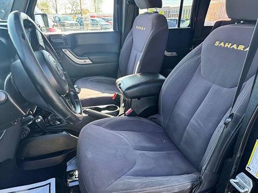 2013 Jeep Wrangler Unlimited Sahara