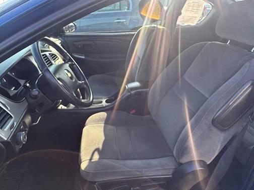 Blue 2006 Chevrolet Monte Carlo LT