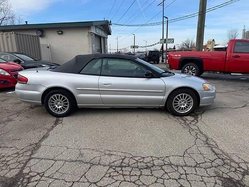 2004 Chrysler Sebring Base