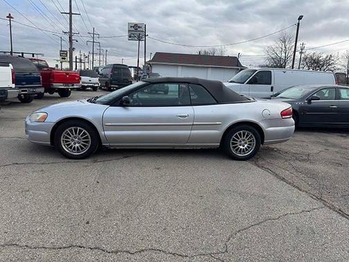 2004 Chrysler Sebring Base