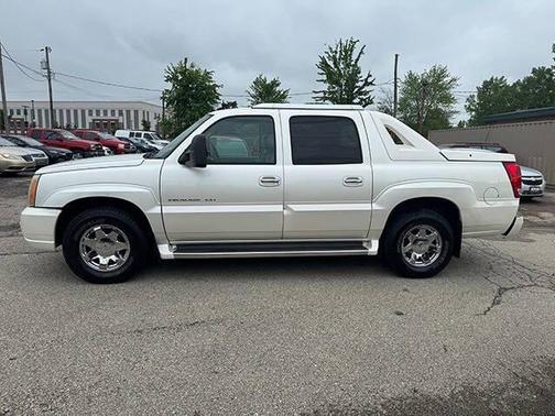 2004 Cadillac Escalade EXT Base