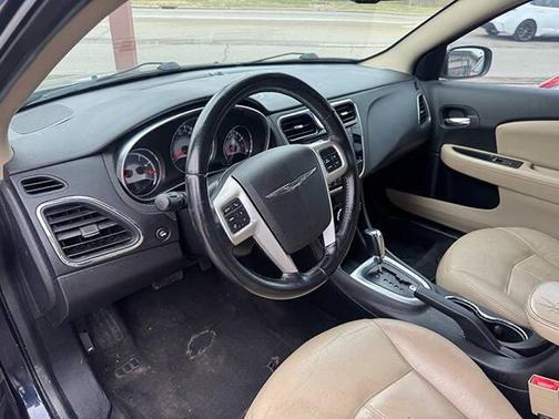 2012 Chrysler 200 Limited