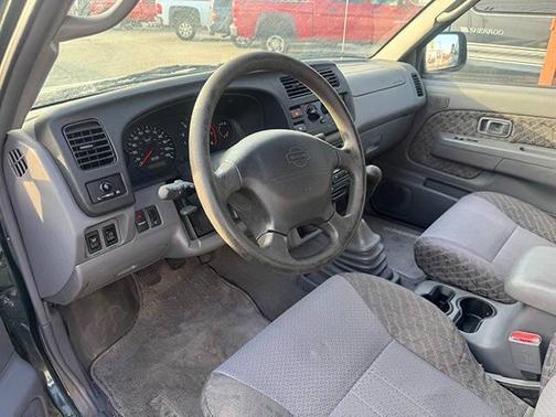 2000 Nissan Xterra XE V6 4dr SUV