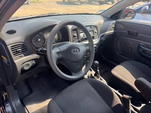 2010 Hyundai Accent Blue