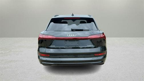 2021 Audi e-tron Premium