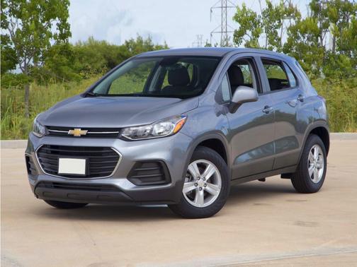Summit White 2022 Chevrolet Trax LT