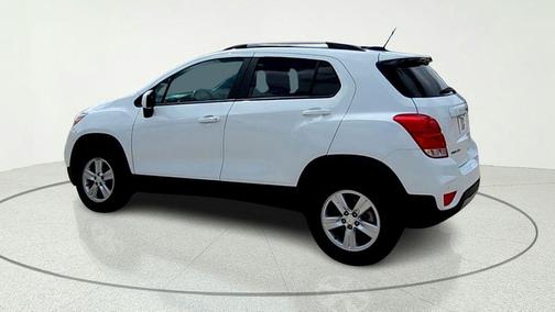 Summit White 2022 Chevrolet Trax LT
