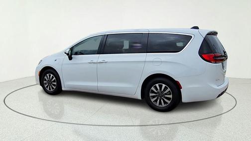 Bright White Clearcoat 2023 Chrysler Pacifica Hybrid Touring L