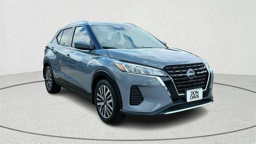 2023 Nissan Kicks SV