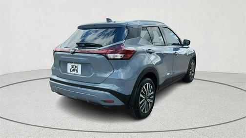 2023 Nissan Kicks SV
