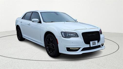 2022 Chrysler 300 Touring L