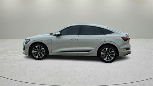 2021 Audi e-tron Premium Plus