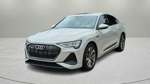 2021 Audi e-tron Premium Plus