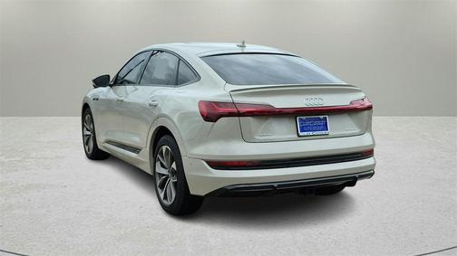 2021 Audi e-tron Premium Plus