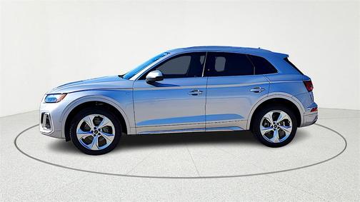 2022 Audi Q5 45 S line Prestige